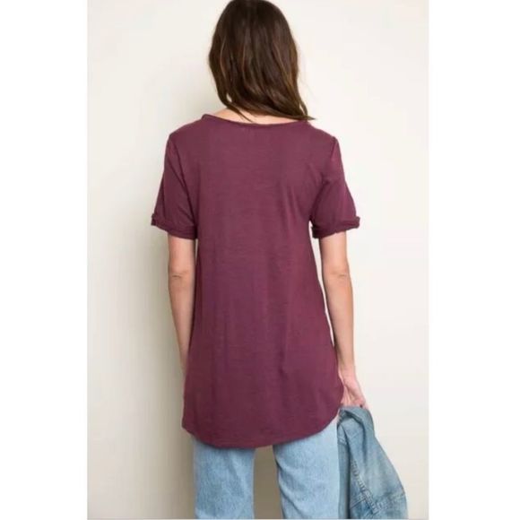 NEW Hayden LA Maroon Boyfriend Fit Scoop Neck Tee with Unfinished Hem - Picture 3 of 3